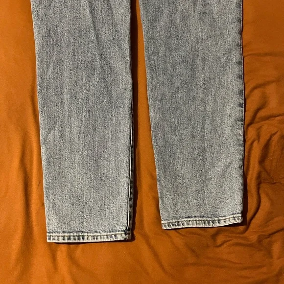 💥4/$20 H&M Women’s size 6 ultra high waisted mom jeans. Worn once! BUNDLE & SAVE - Picture 7 of 11